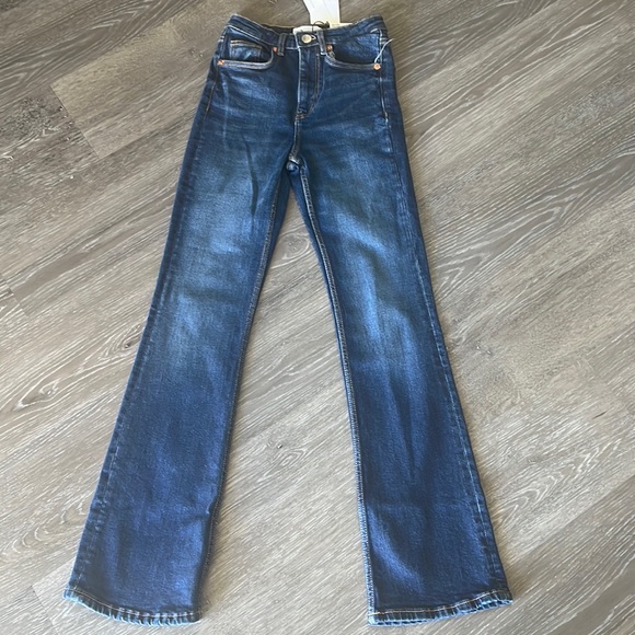 Zara Flare jeans - Picture 2 of 5